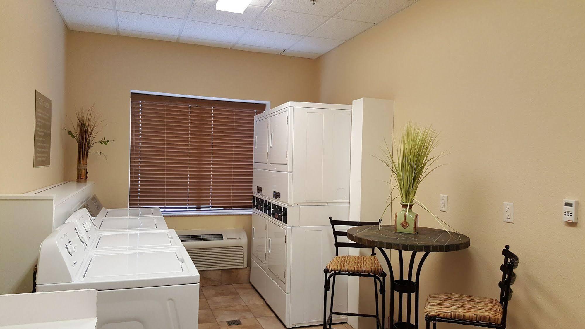 Candlewood Suites Portland Airport By Ihg Екстер'єр фото