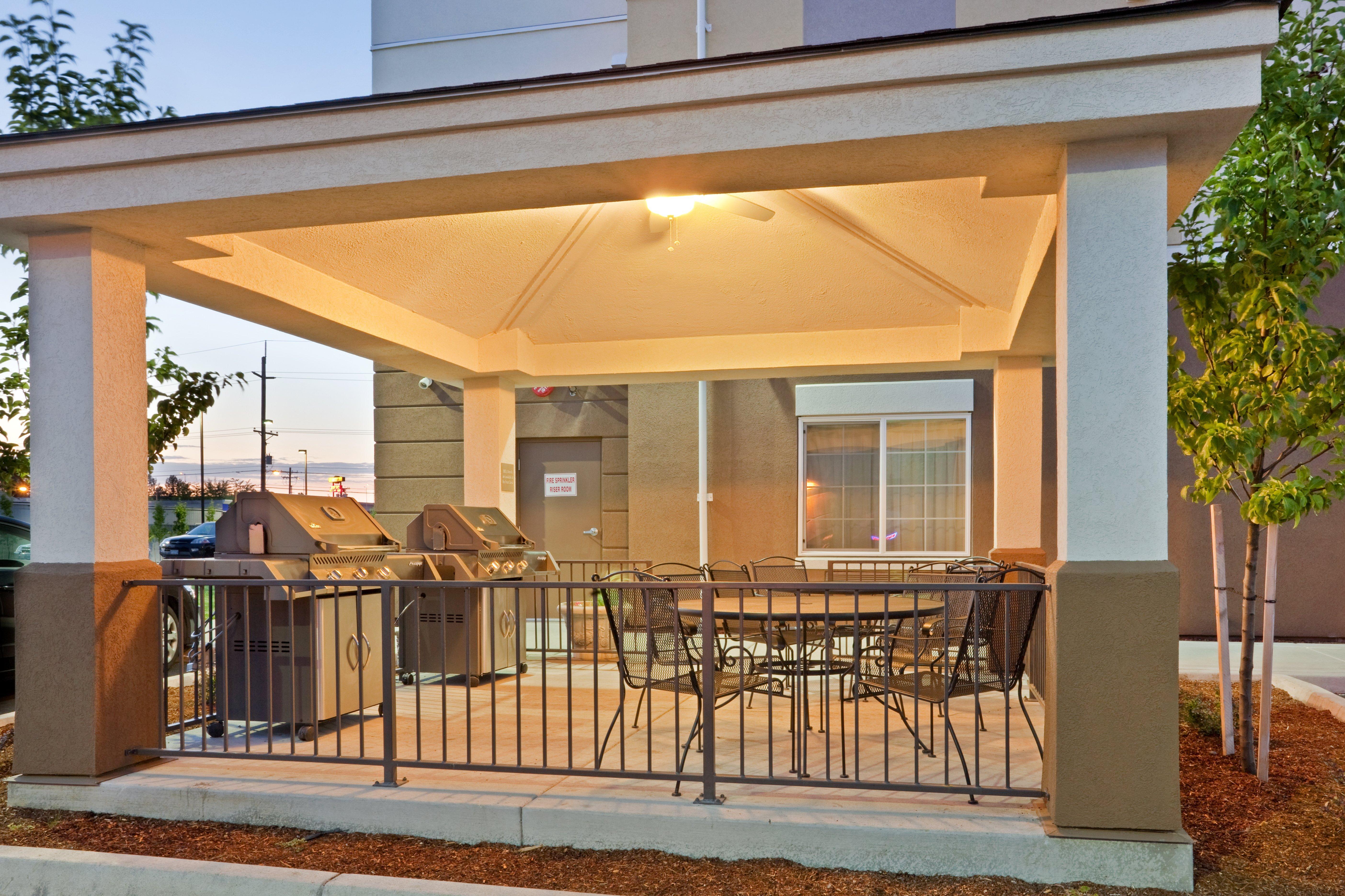 Candlewood Suites Portland Airport By Ihg Екстер'єр фото